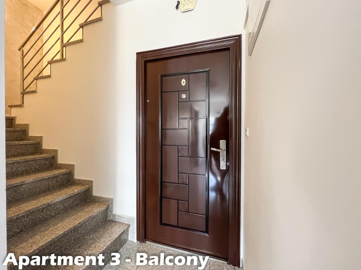 ורסאר Apartments Juric מראה חיצוני תמונה