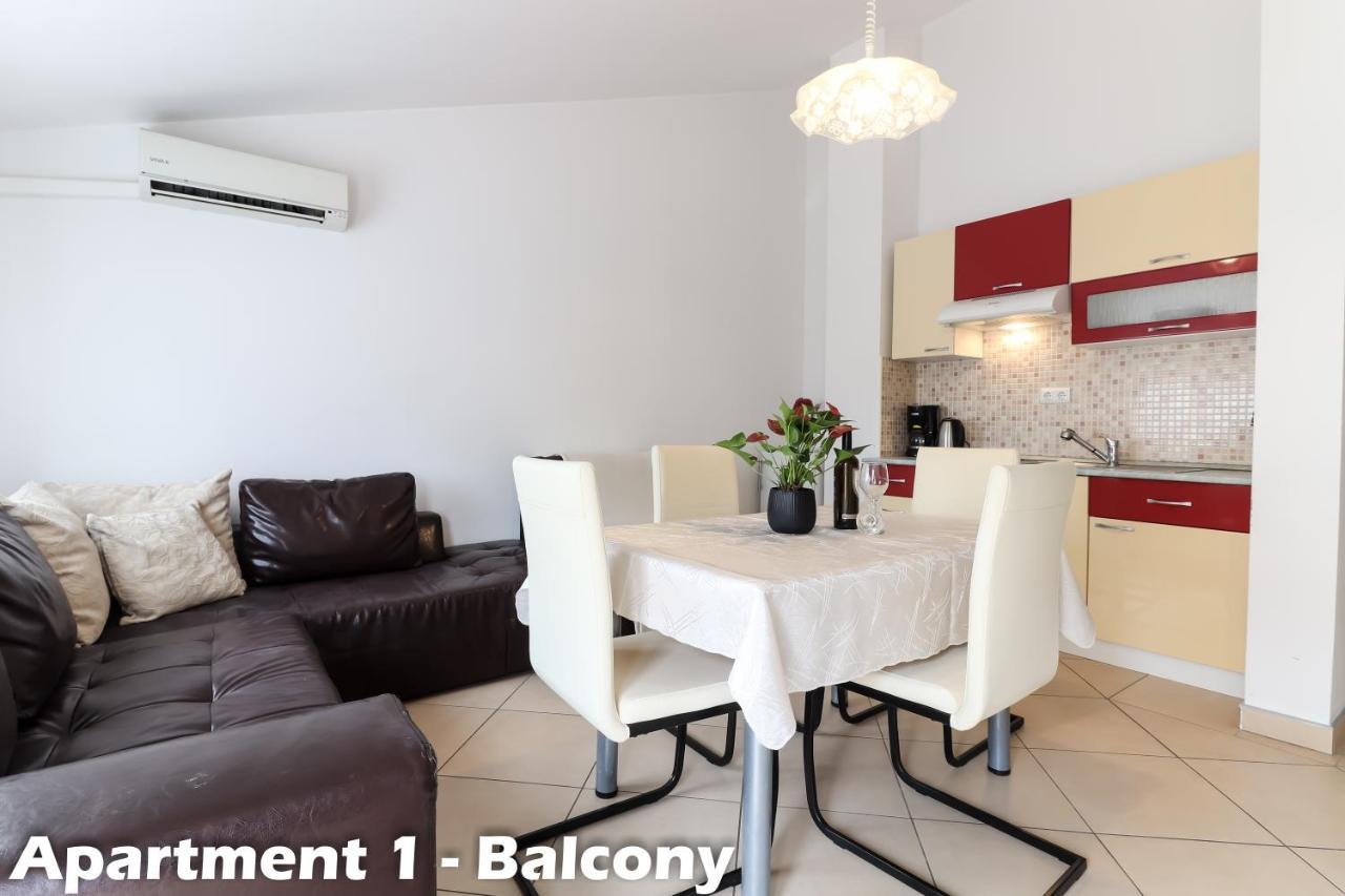 ורסאר Apartments Juric מראה חיצוני תמונה