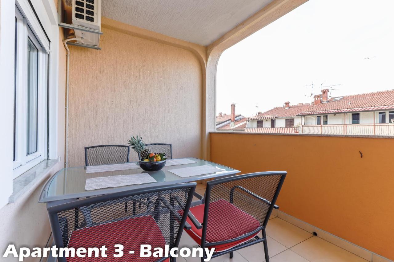 ורסאר Apartments Juric מראה חיצוני תמונה